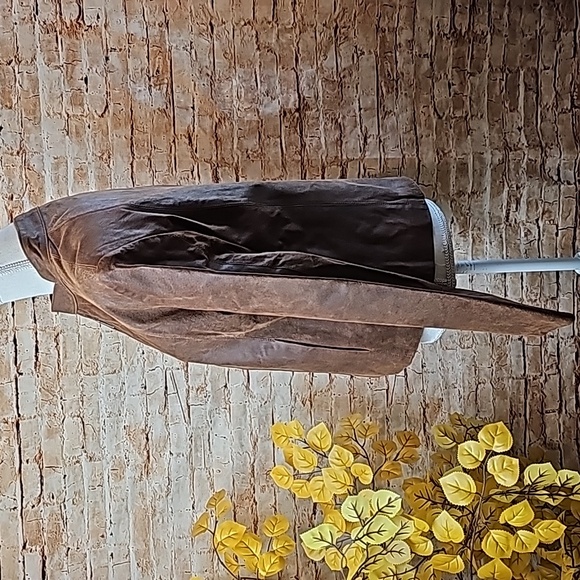 VINTAGE ARMANI COLLEZIONE BROWN DISTRESSED LEATHER ZIP-UP JACKET - Picture 5 of 16